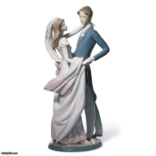 Lladro I Love You Truly Couple Figurine SKU: 01001528