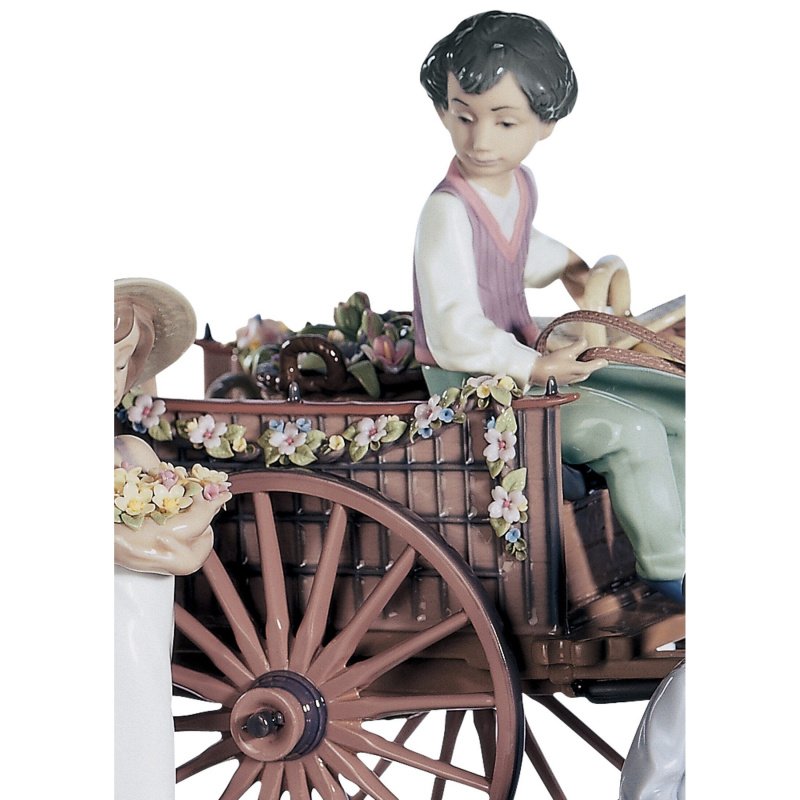 Lladro Enchanted Outing Children Sculpture. Limited Edition SKU: 01001797