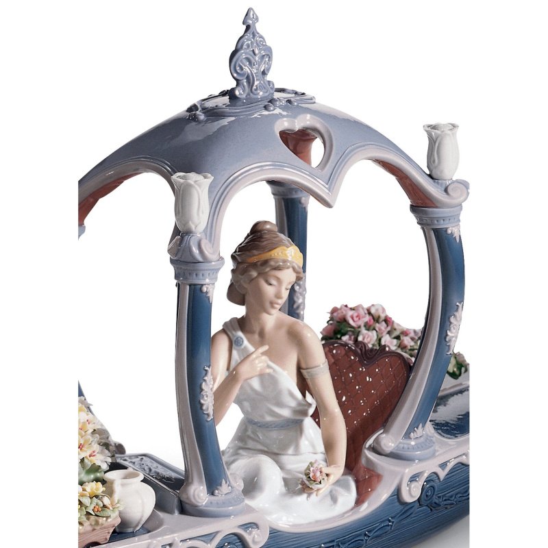 Lladro Gondola of Love goddess Sculpture. Limited Edition SKU: 01001870