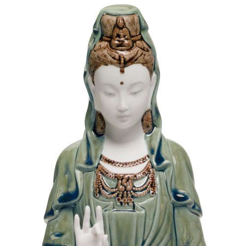 Lladro Kwan Yin Figurine. Green SKU: 01001941