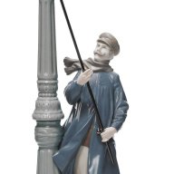Lladro Lamplighter Figurine SKU: 01005205