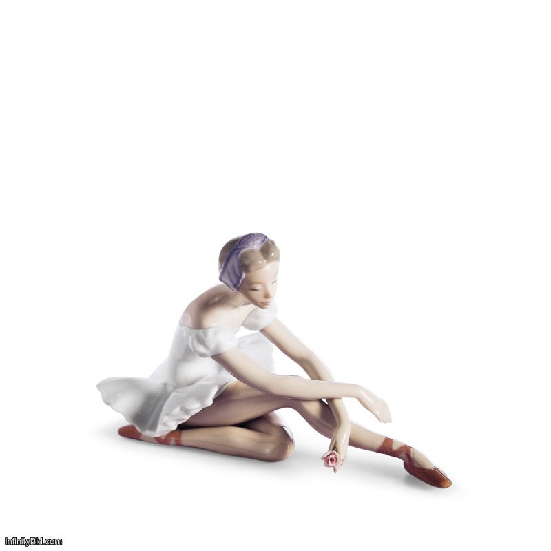 Lladro Rose Ballet Figurine SKU: 01005919