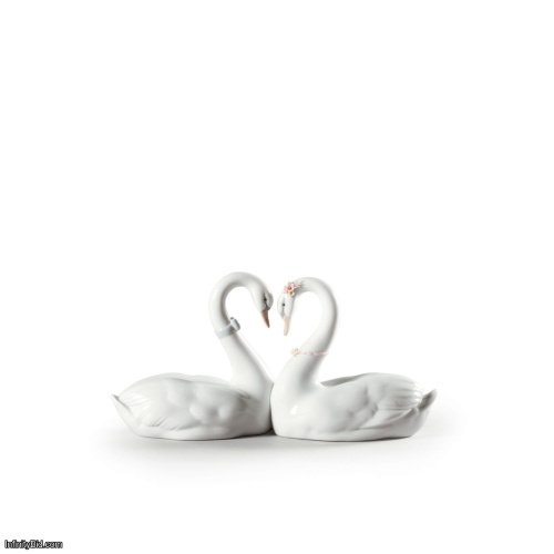 Lladro Endless Love Swans. Cake Topper SKU: 01006585