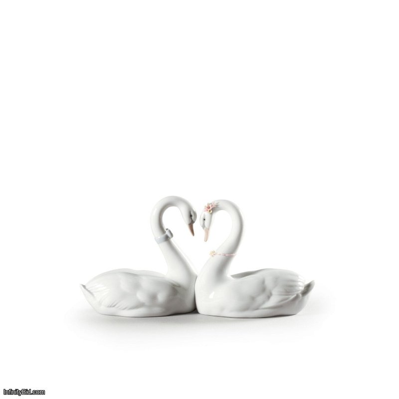 Lladro Endless Love Swans. Cake Topper SKU: 01006585