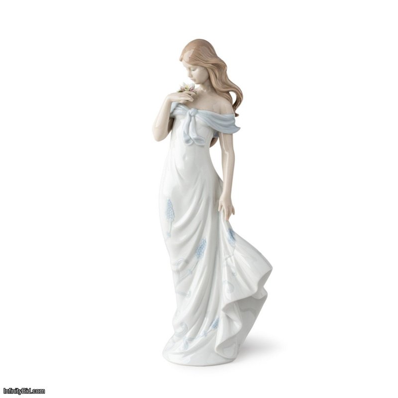 Lladro A Flower's Whisper Woman Figurine SKU: 01006918