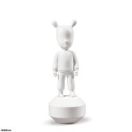 Lladro The White Guest Figurine. Small Model. SKU: 01007732