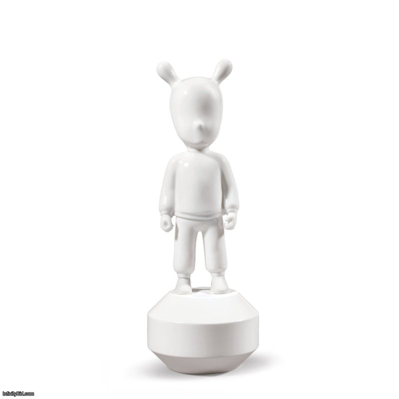 Lladro The White Guest Figurine. Small Model. SKU: 01007732
