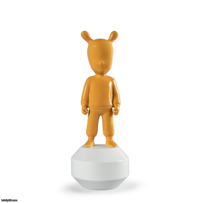 Lladro The Orange Guest Figurine. Small Model. SKU: 01007749
