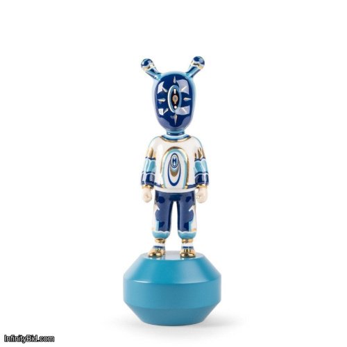 Lladro The Guest by Kzeng Jiang - Little Sculpture. Numbered edition SKU: 01007758