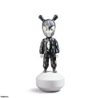 Lladro The Guest by Rolito Sculpture. Small Model. Numbered Edition SKU: 01007898