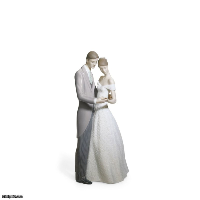Lladro Together Forever Couple Figurine SKU: 01008107