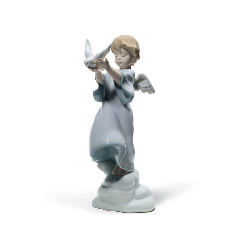 Lladro Peace on Earth Angel Figurine SKU: 01008533