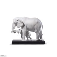 Lladro Leading The Way Elephants White Sculpture SKU: 01008695