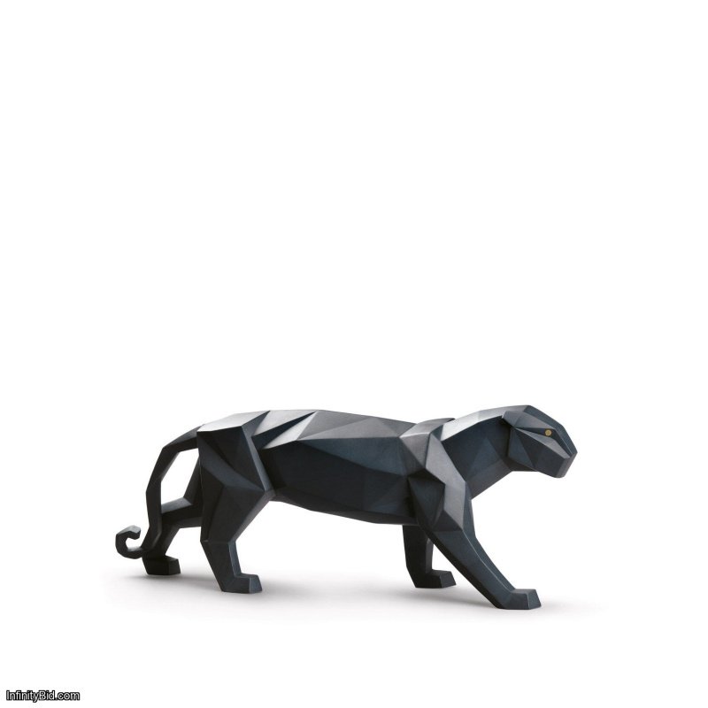 Lladro Panther Sculpture. Black matte SKU: 01009299