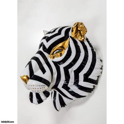Lladro Tiger Mask. Black and Gold SKU: 01009404
