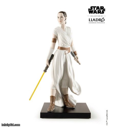 Lladro Rey™ Sculpture SKU: 01009414