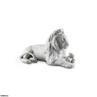 Lladro Lion with Cub Figurine SKU: 01009454