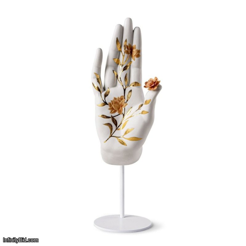 Lladro Protection Mudra Sculpture SKU: 01009722