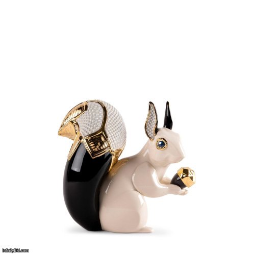Lladro Squirrel jewel Sculpture SKU: 01009726
