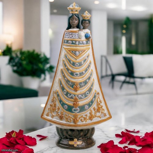 Lladró Our Lady of Loreto – Retired Religious Figurine  SKU: 01017517