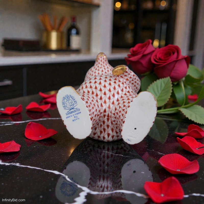 Herend Standing Bear SKU: 05024000-VH