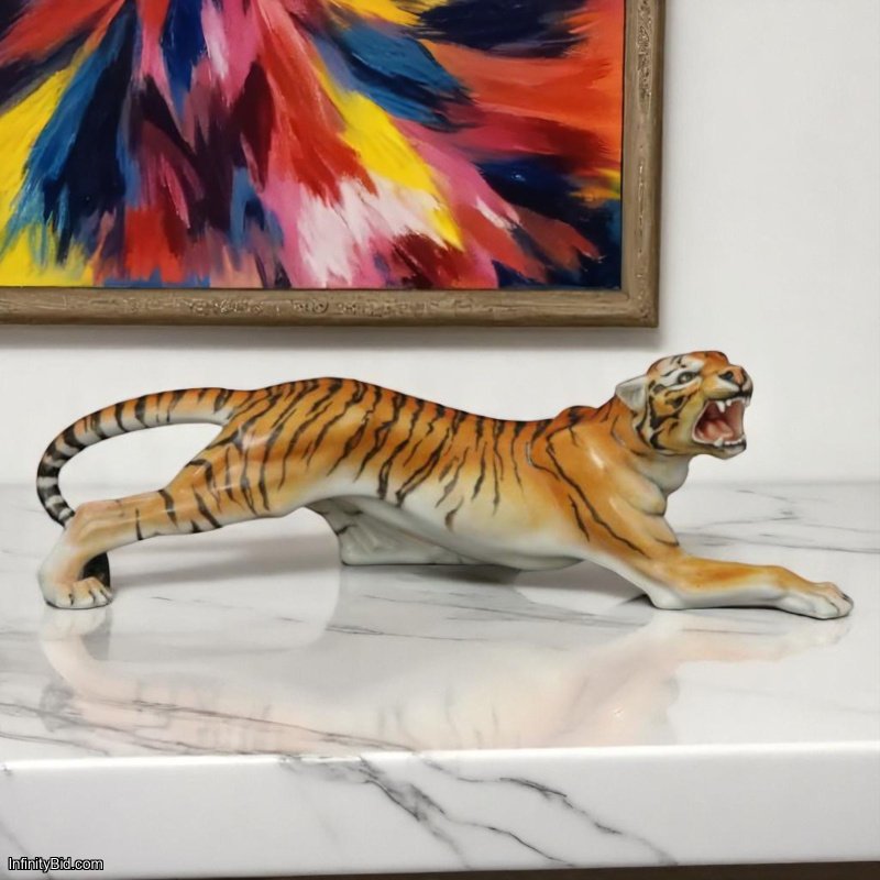Herend Tiger Figurine – Handcrafted Hungarian Porcelain Art (Art. No. 05209000C)