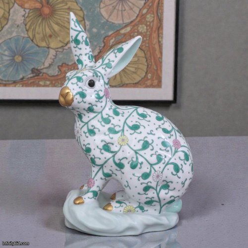 Herend Sitting Bunnie Rabbit SKU: 05334000-SBC
