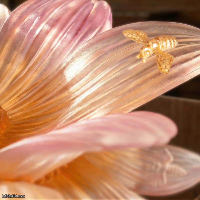 Daum “Or d’Abeille” Centerpiece – Limited Edition (175 Pieces) SKU: 05908