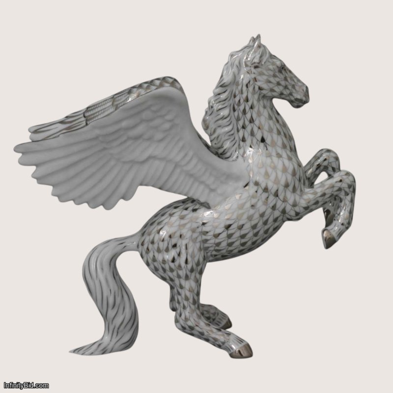 Herend Pegasus Horse – Hand-Painted Porcelain Sculpture SKU: 15856000-PTVH