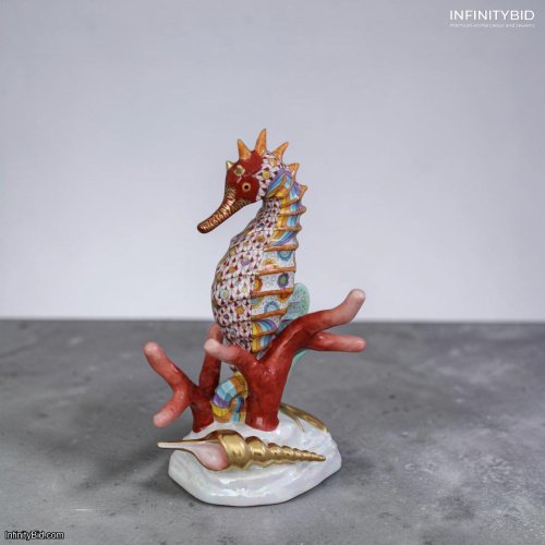 Herend Reserve Collection Seahorse Limited Edition 150 | SKU 16026-0-00 VHSP112 | Burgundy Red Fishnet Multicolor | 24K Gold | 220mm | Hand-Painted Hungary | Retail $3,050 | Brand New