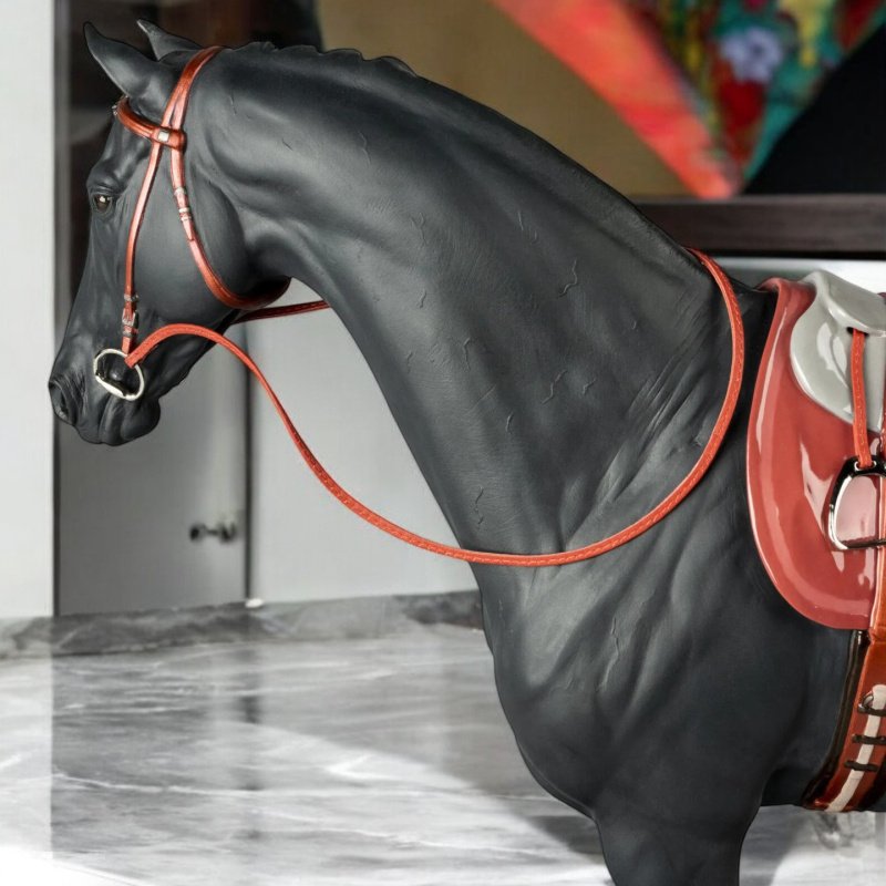 Lladró English Purebred Horse Sculpture SKU: 01009469