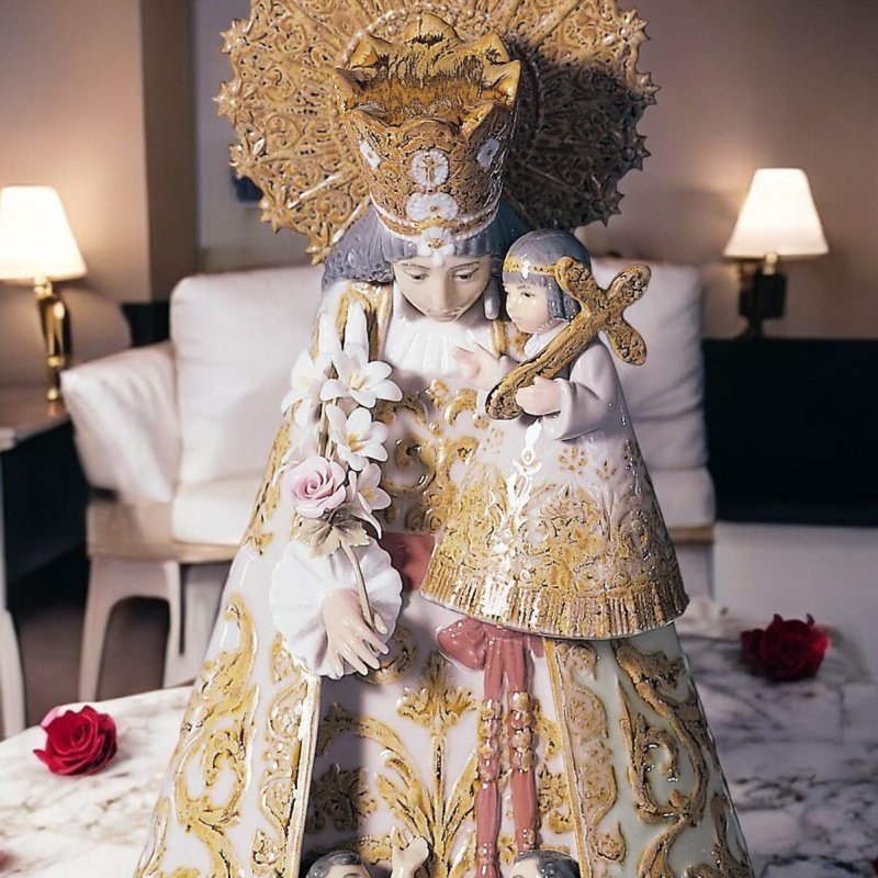 Lladró Holy Mary Figurine – Numbered Edition SKU: 01001394