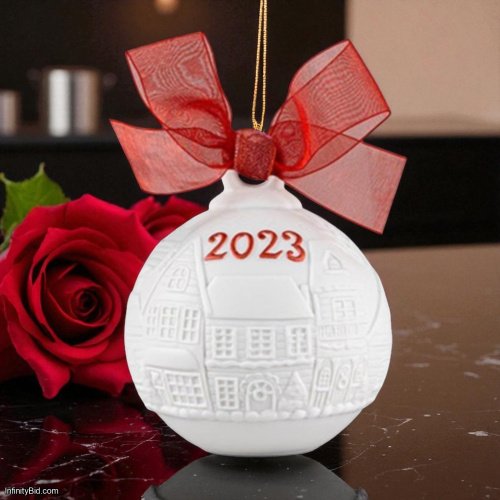 Lladró 2023 Christmas Ball – Re-Deco Red | Limited Edition Holiday Ornament | Ref. 01018475