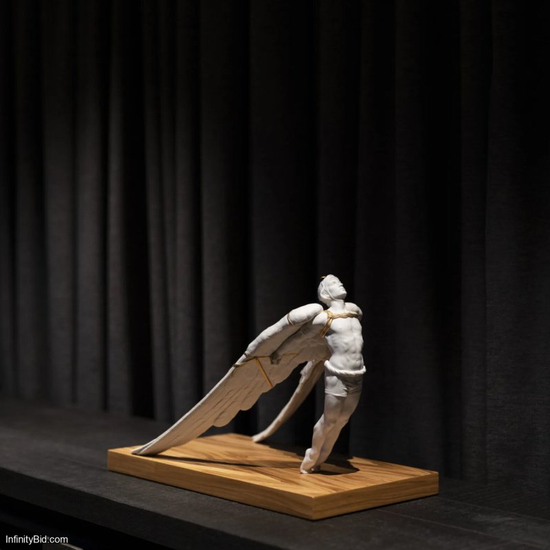 Lladró Icarus Figurine SKU: 01009393