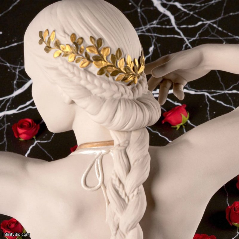 Lladró Diana Sculpture SKU: 01009586