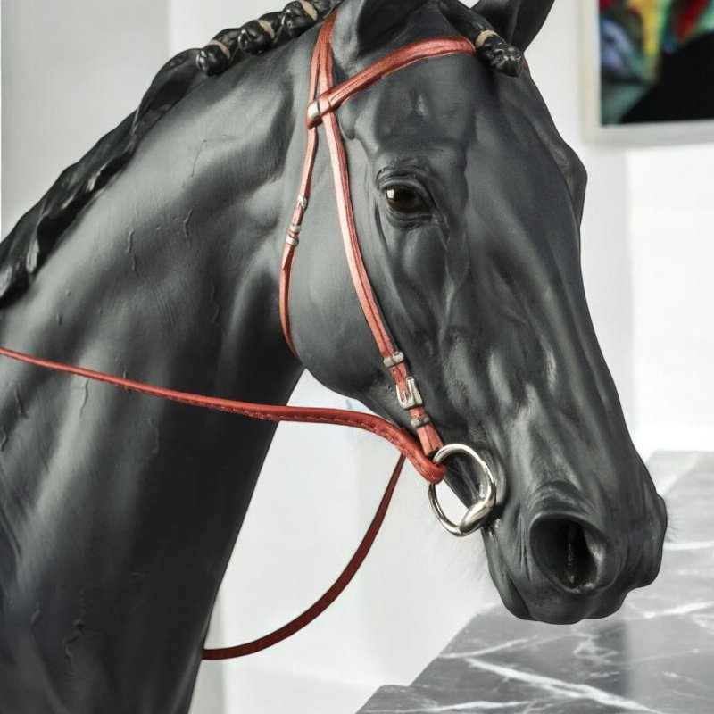 Lladró English Purebred Horse Sculpture SKU: 01009469