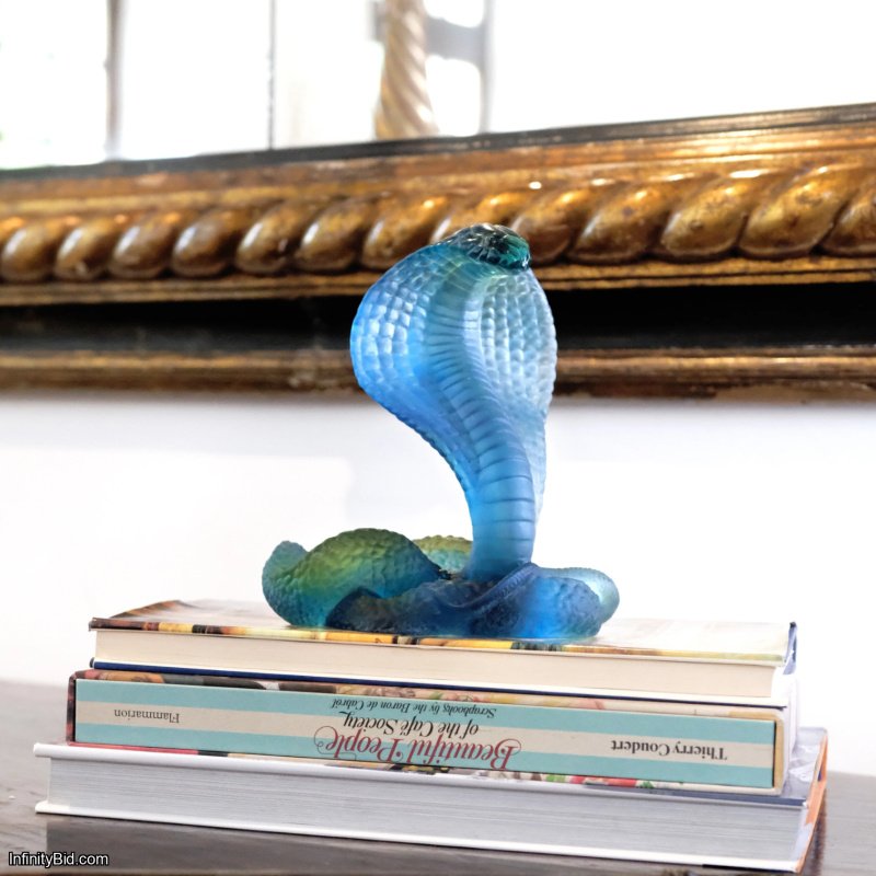 Daum Blue Naja Snake – Limited Edition Crystal Sculpture SKU: 05773-1