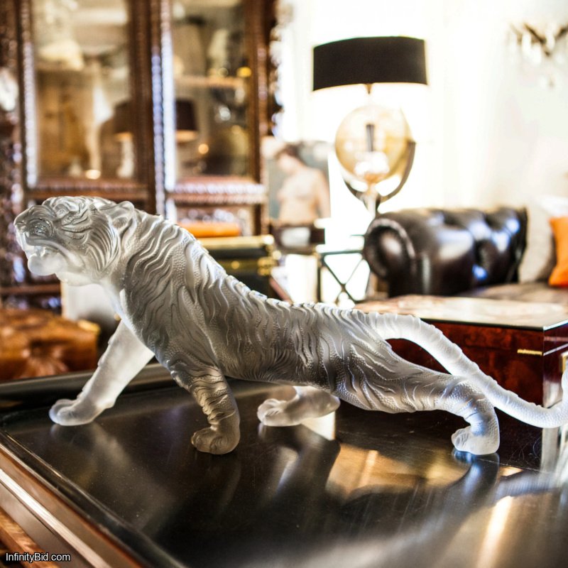 Daum Magnum Bengal Tiger – Grey Limited Edition: 88 pieces SKU: 03447-4