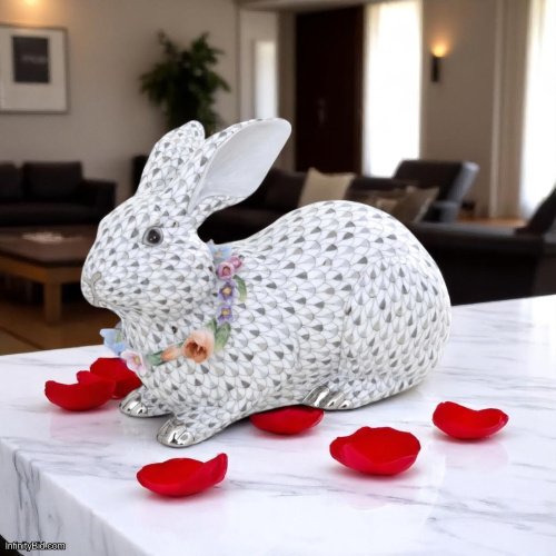 Herend Gray Bunny with Garland – Hand-Painted Porcelain Figurine | Article 16104000VHSP133 | Made in Hungary