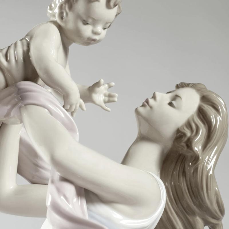 My Little Sweetie Mother Figurine Lladro 01006858