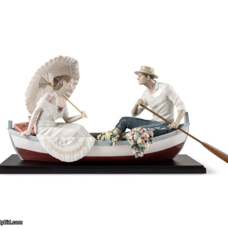 Lladro Romance on the Lake Sculpture – Limited Edition SKU: 01002034
