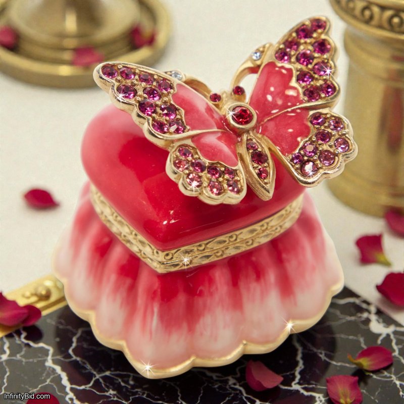 Jay Strongwater Emma Mini Heart Box SKU: SDH7438-256