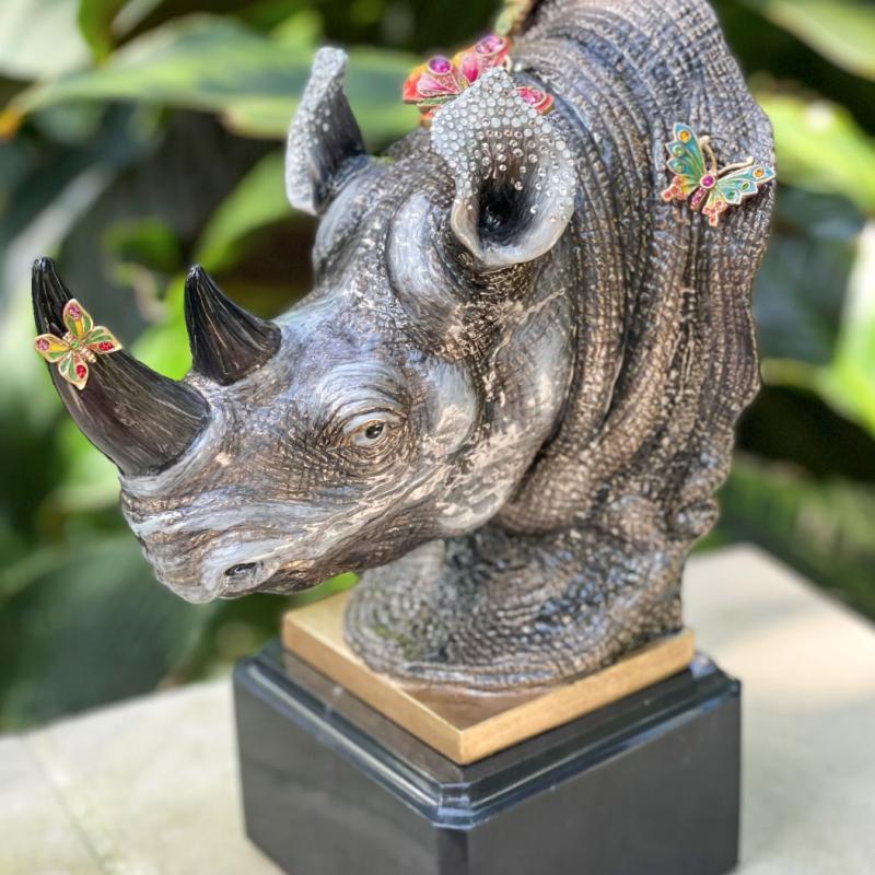 Jay Strongwater Rhino Bust With Butterflies Object SDH1953-251
