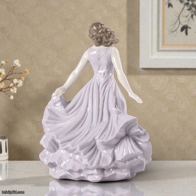 Lladró “Dancing in the Wind” Sculpture Annual Piece 2026  SKU: 01009806