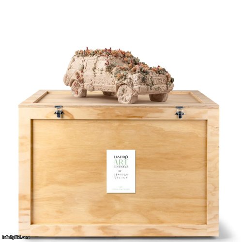Lladró Coral Car (Sand) Sculpture Limited Edition | Art Editions Collection  SKU: 01050048