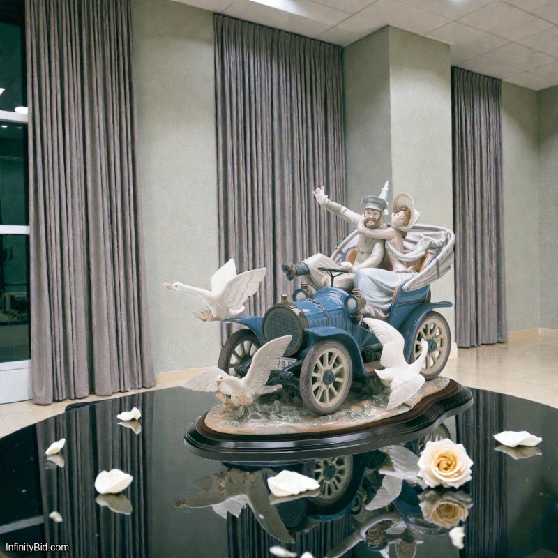 Lladró "Car in Trouble" Limited Edition Porcelain Sculpture SKU 01001375 RETIRED