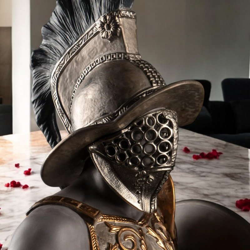 Lladró Gladiator Figurine – Black Porcelain Roman Warrior Sculpture SKU: 01009497
