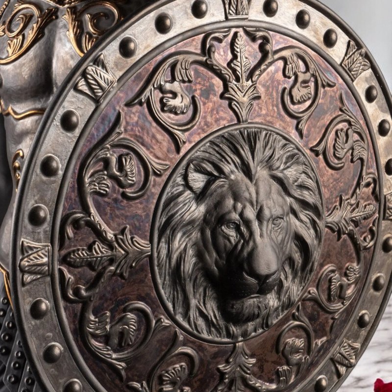 Lladró Gladiator Figurine – Black Porcelain Roman Warrior Sculpture SKU: 01009497