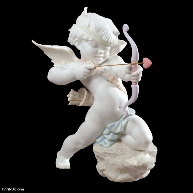 Lladró “Straight to the Heart” Cupid Angel Figurine – Matte Porcelain Sculpture by José Luis Santes | SKU 01009209