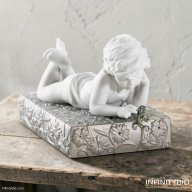 Lladro Wondering Boy Porcelain Figurine – SKU 01018280
